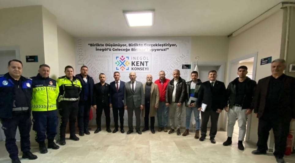 Trafik sorunları kent konseyinde masaya yatırıldı.